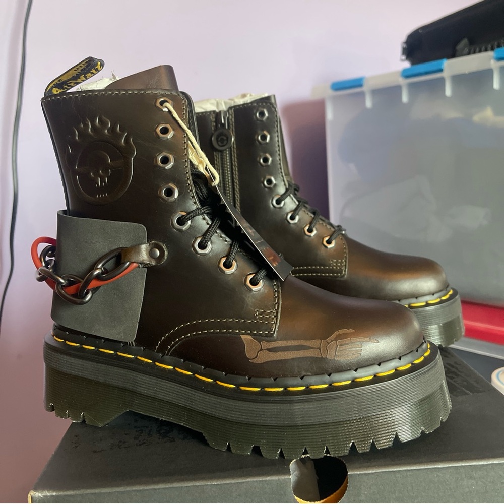 Dr Martens Jadon Mad Max Size UK 4 US 6 New